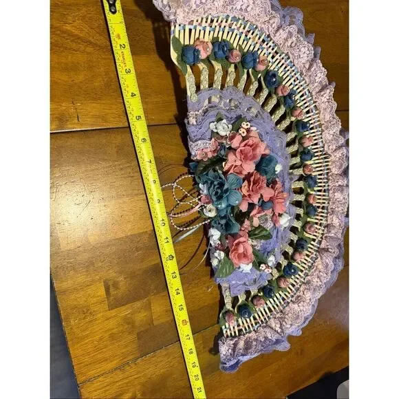 Vtg shabby chic hand made fan lace ribbon roses in plastic forks wall decor fan - Picture 9 of 10